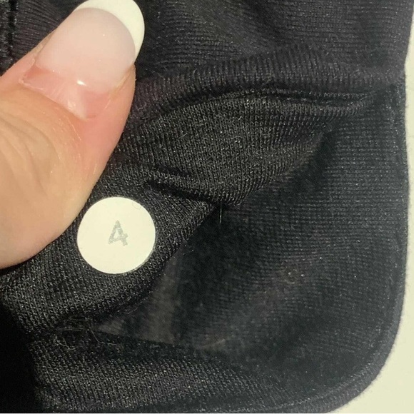 Lululemon Black Cropped Leggings - Women’s Size 4 - Picture 5 of 6